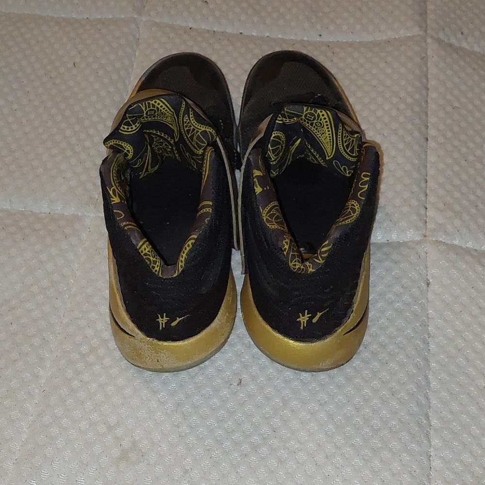 Shoes - Picture 4 of 4